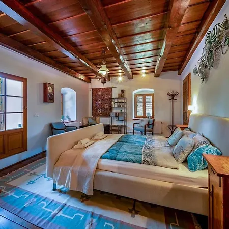 Apartment Abrahome Elegant Hideaway