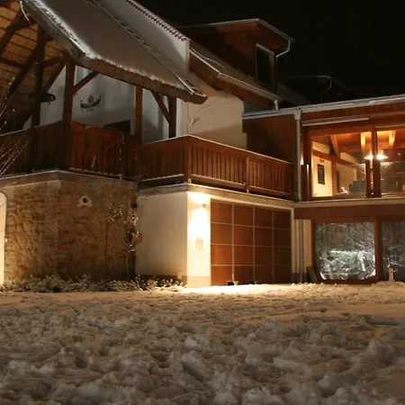 Abrahome Elegant Hideaway Apartment Badacsonytomaj